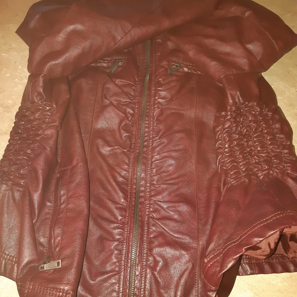 1X MBLM Faux Leather Collarless Ruched Jacket - Picture 10 of 16